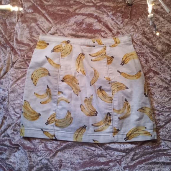 Funky Urban Outfitters Banana Mini Button Up Skirt - Picture 2 of 2